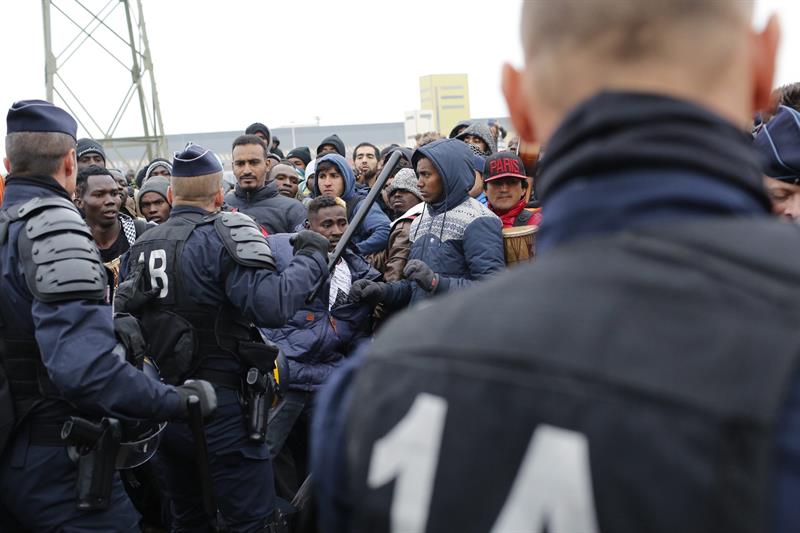 Altos funcionarios y relatores de la ONU llamaron a no criminalizar ni discriminar a los migrantes.