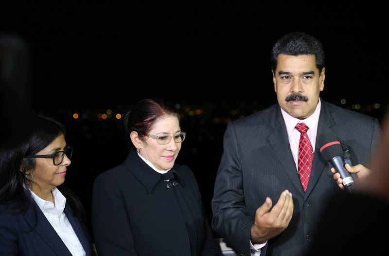 El presidente Maduro agradeció al papa Francisco por su ayuda para establecer el diálogo en Venezuela.