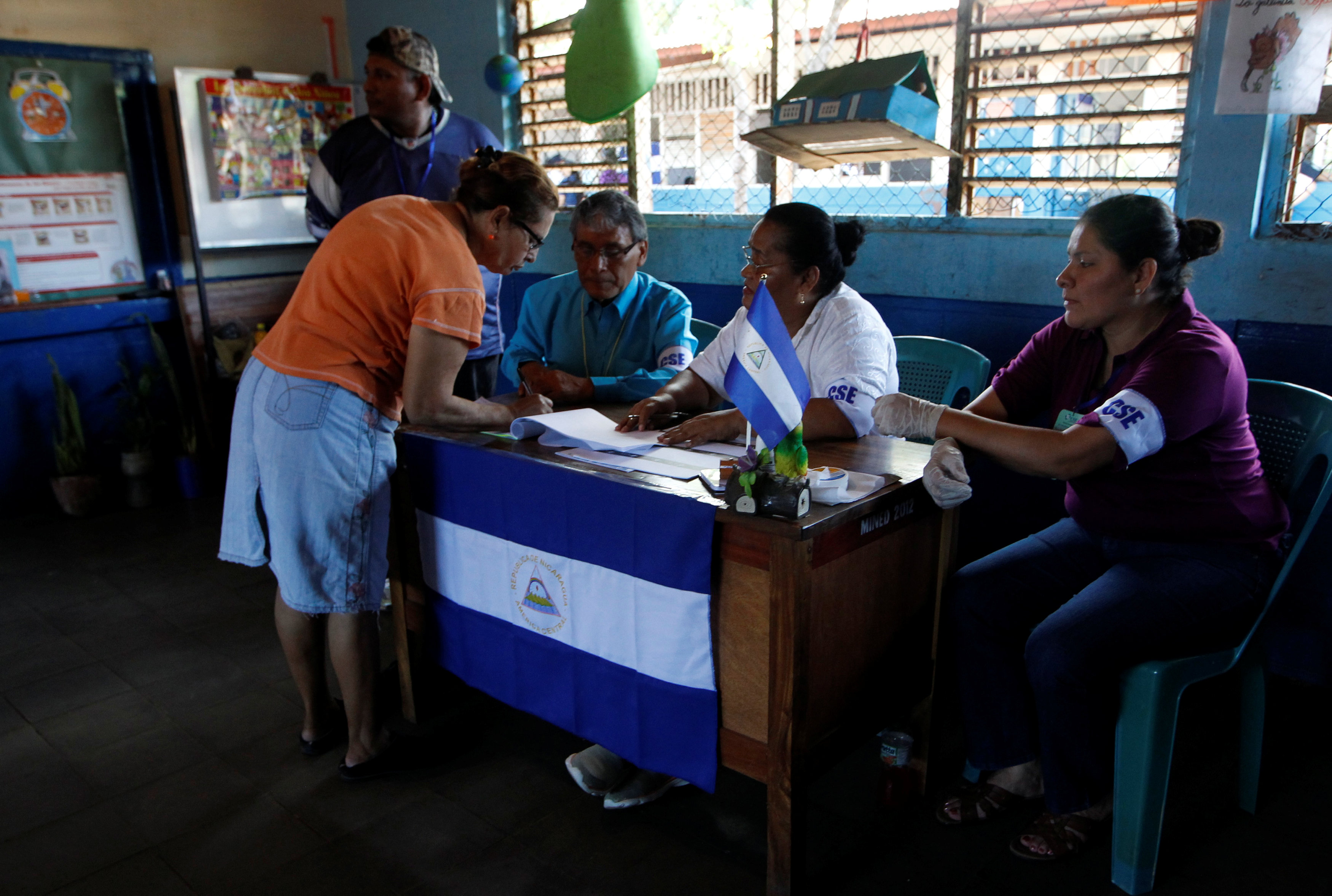Un total de 4,34 millones de nicaragüenses estaban convocados este domingo para elegir a un presidente, un vicepresidente, 90 diputados ante la Asamblea Nacional y 20 representantes ante el Parlamento Centroamericano.