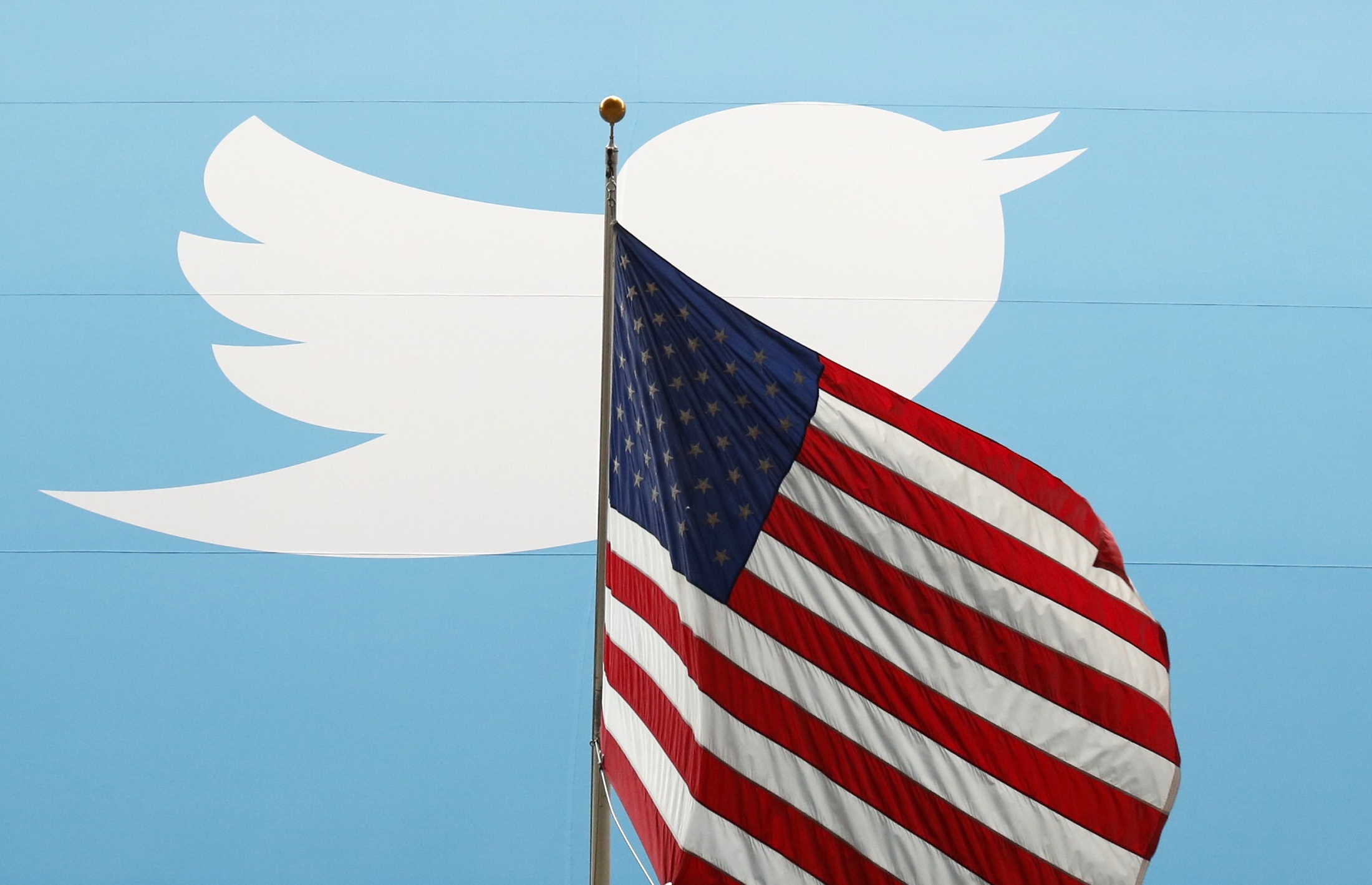 Un día antes de la suspensión, Twitter anunció que mejoraría su forma de combatir el ciberacoso.