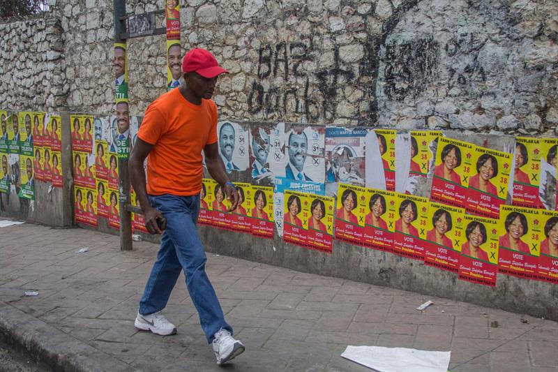 Las calles haitianas tienen propaganda alegórica a la jornada electoral de este domingo.