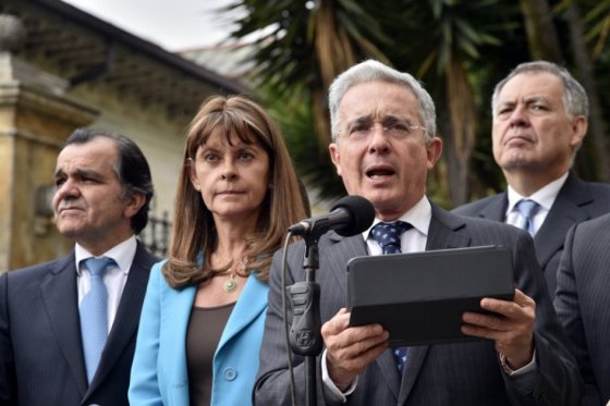 Álvaro Uribe Vélez lideriza a los representantes del No en Colombia