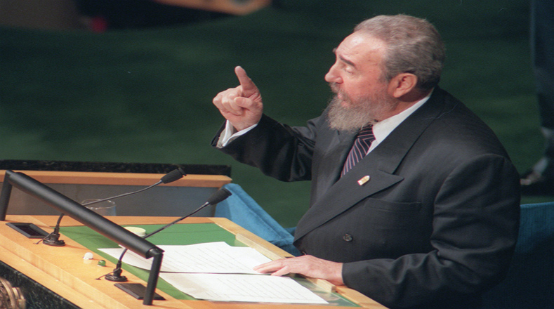 Como presidente de Cuba, Castro intervino ante el pleno de las Naciones Unidas, con motivo del 50 aniversario de esta organización.