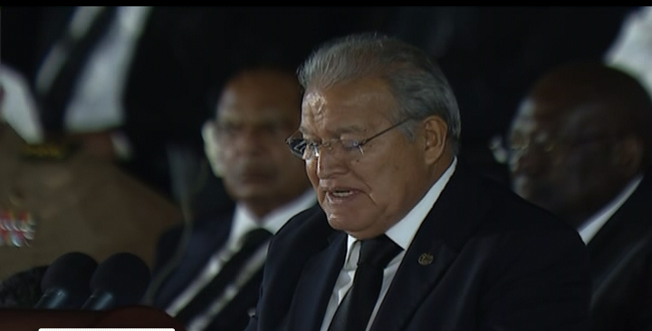 El presidente salvadoreño ofreció un discurso en el homenaje a Fidel Castro.