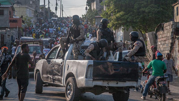 Desde que el Consejo Electoral Provisional (CEP) anunció los resultados las calles de Puerto Príncipe se han llenado de manifestantes.
