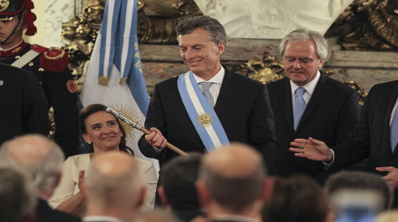 Más de la mitad de los argentinos además considera que el mandatario debería dejar de culpar al kirchnerismo de los problemas durante su Gobierno.
