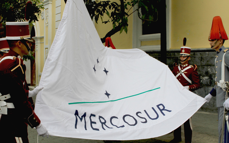 Venezuela es víctima de un ataque dentro del Mercosur por parte de Argentina, Paraguay y Brasil.