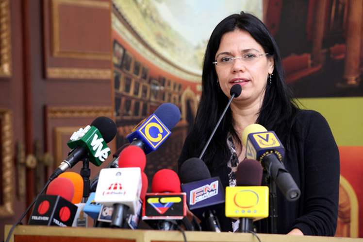 La ministra de la Mujer e Igualdad de Género, Blanca Eekhout. alzó su voz en contra de agresión a Delcy Rodríguez