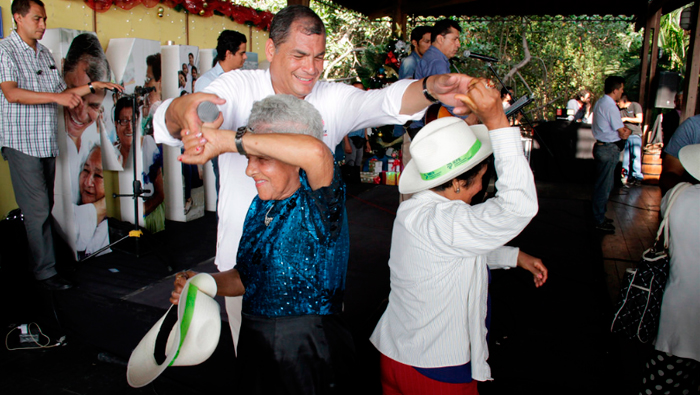 Rafael Correa deseó paz y unión para todos los ecuatorianos.