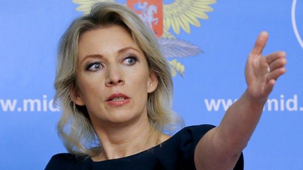 María Zajárova, portavoz de la cancillería rusa, rechaza informaciones falsas de medios estadounidenses.
