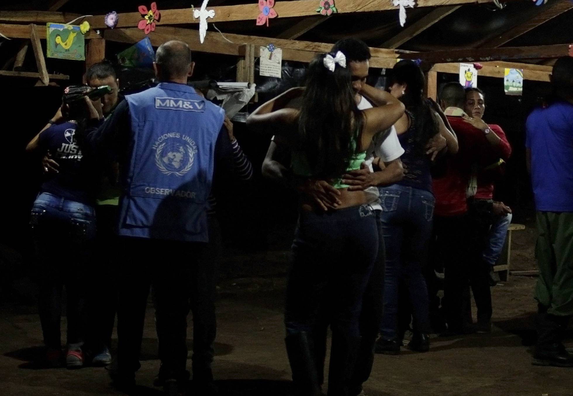 Funcionarios de la ONU celebraron con las FARC el año nuevo.