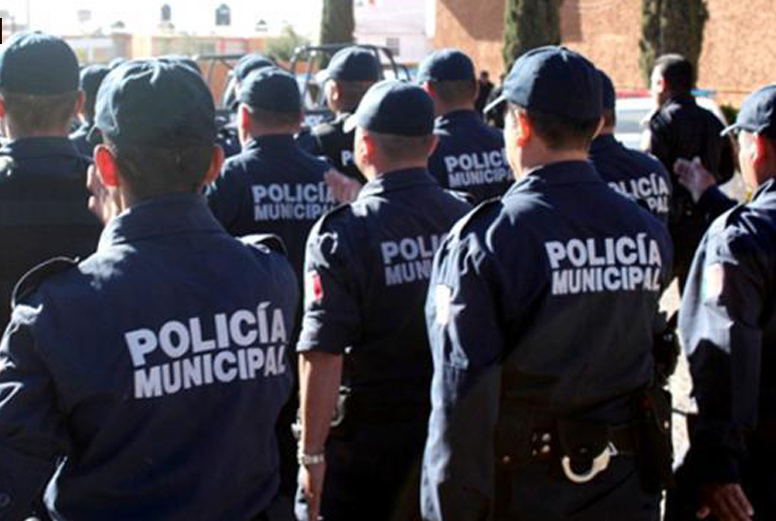 Policías mexicanos implicados en saqueos durante gasolinazo.