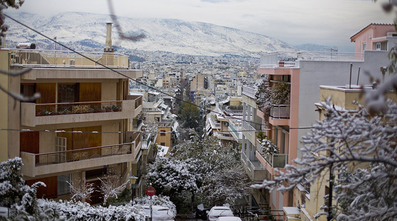 Vista del amanecer en Atenas, Grecia.