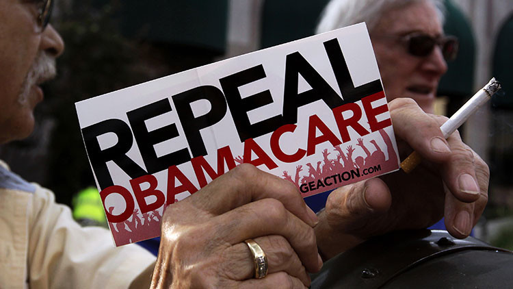 227 congresistas de mayoría republicana votaron a favor de la resolución para derogar Obamacare.