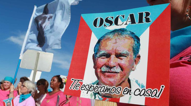 La causa independentista de López Rivera ha sido apoyada por artistas como Calle 13, Andy Montañez, Chucho Avellanet, el cineasta Jacobo Morales, así como intelectuales y dirigentes políticos de Puerto Rico y América Latina.