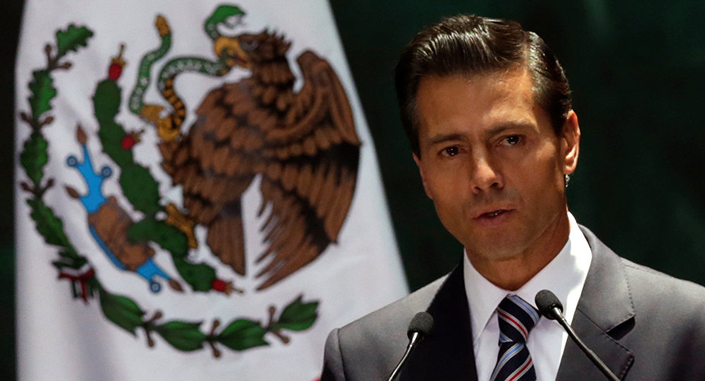 Peña Nieto instó a inculcar valores a los niños para que no ocurran crímenes como la tragedia en el Colegio Americano del Noreste.