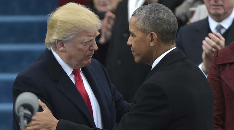 El expresidente Barack Obama, tras ocho años de mandato, observa cómo Trump asume la presidencia número 45 de los Estados Unidos.