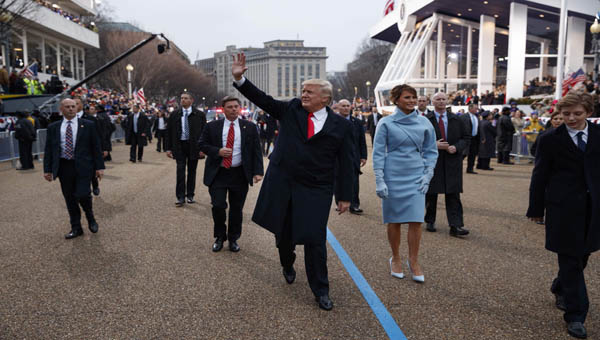El 45° Presidente de Estados Unidos durante su caminata en Washington.