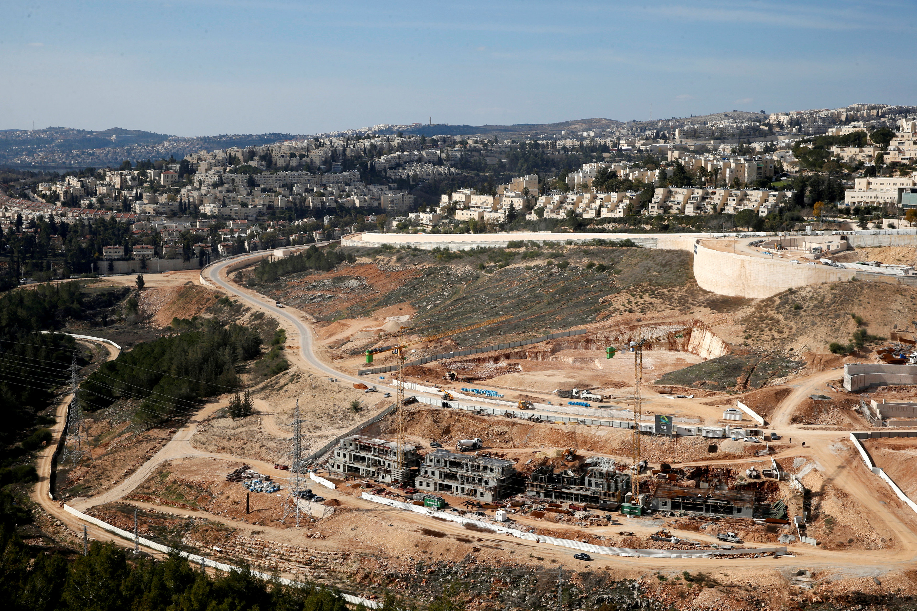 La decisión se produce dos días después de aprobarse más de 500 hogares en el este de Jerusalén.