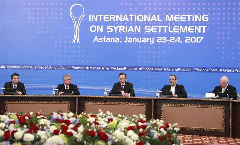 Rusia, Turquía e Irán firmaron una declaración conjunta al culminar la reunión llevada a cabo en el hotel Presidente-Rixos.