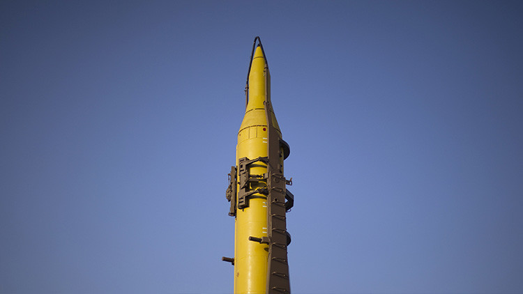 Ministro de Defensa de Irán confirma el lanzamiento de misil.
