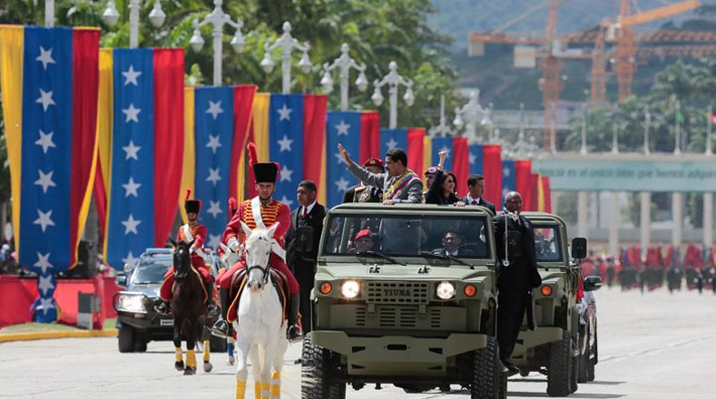 Miembros del Alto Mando Militar de la Fuerza Armada Nacional Bolivariana (FANB) presidieron los actos conmemorativos.