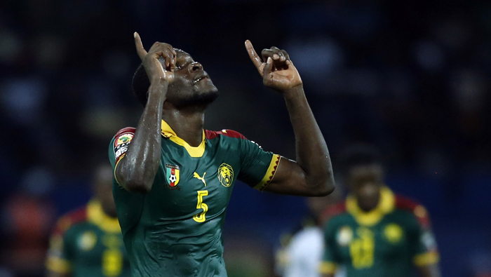 Michael Ngadeu rompió el partido con el primer gol de Camerún.