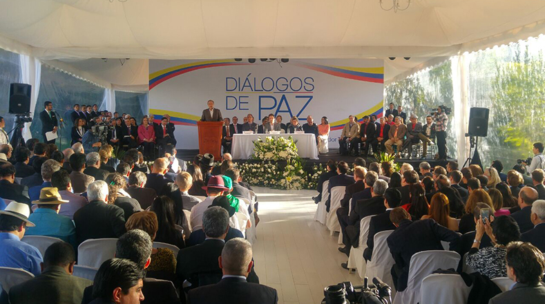 Gobierno colombiano y ELN inician fase pública de la mesa de diálogo