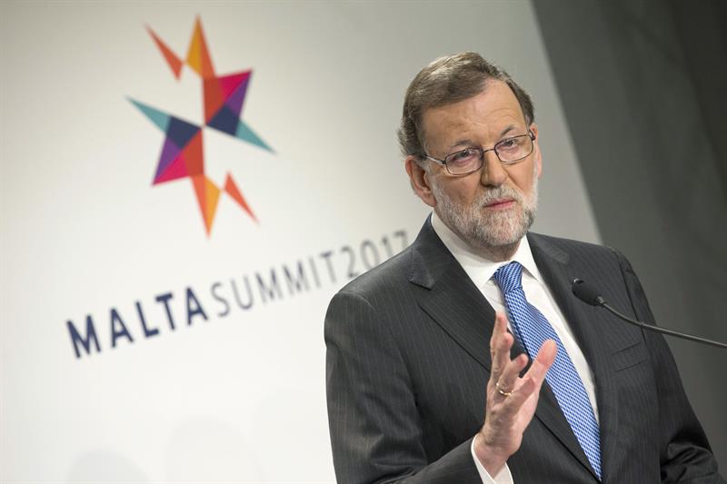 El presidente del gobierno españo, Mariano Rajoy, habló nuevamente por teléfono con el mandatario estadounidense Donald Trump.