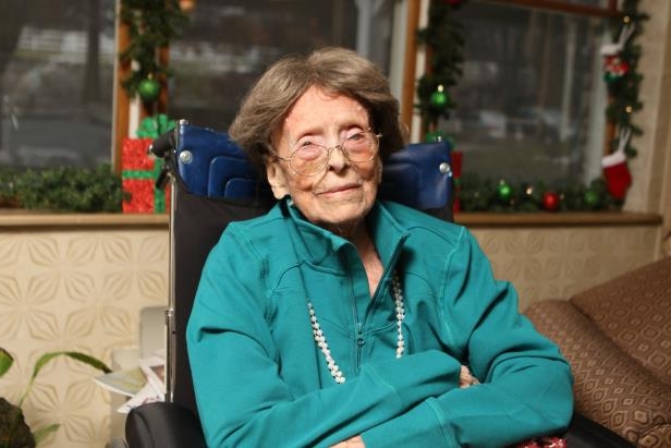 Adele Dunlap, durante su cumpleaños 114 en el Country Arch Care Center en Pittstown.