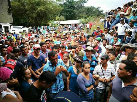 Campesinado del Catatumbo se están quedando a merced de los paramilitares.