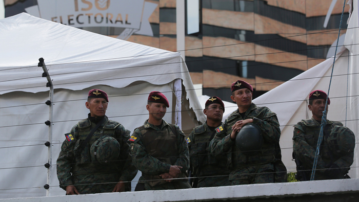 Este Comando y sus unidades cumplen en este momento la misión de proteger el proceso electoral en Ecuador, aseguró funcionario del Ejército.