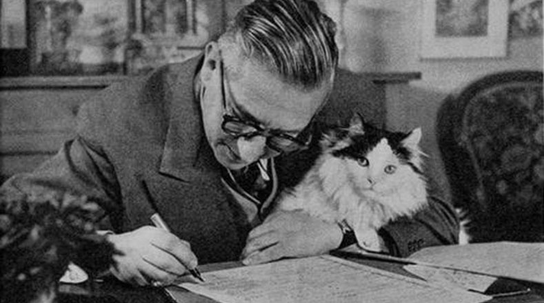Cuentan que el gato de Jean-Paul Sartre se llamaba "Nada".