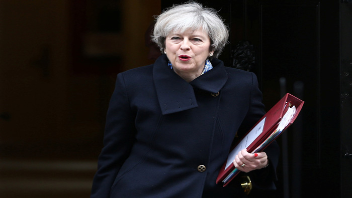 La primera ministra británica Theresa May sufrió una derrota temporal cuando la Cámara Alta introdujo una enmienda en el tratado para proteger los derechos de los ciudadanos comunitarios residentes en Reino Unido.