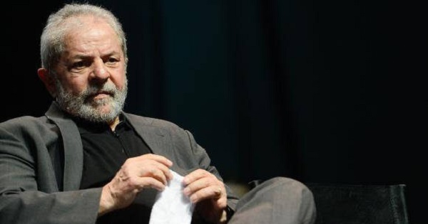 Lula da Silva afirmó que su postulación sucedería si está avalada por los sectores internos del partido.