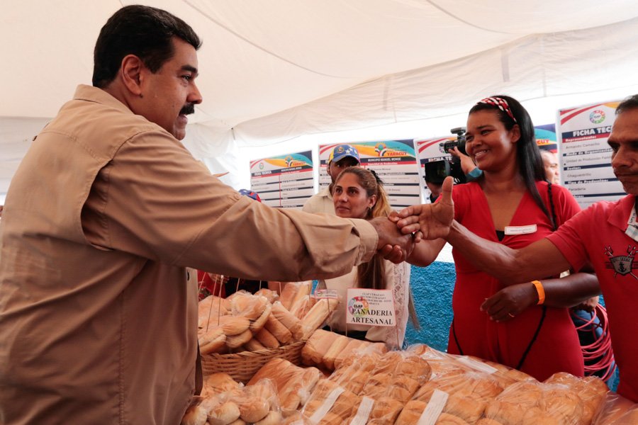 Maduro apuntó que el Gobierno Bolivariano trabaja además para estabilizar el precio del petróleo en el mercado internacional. 