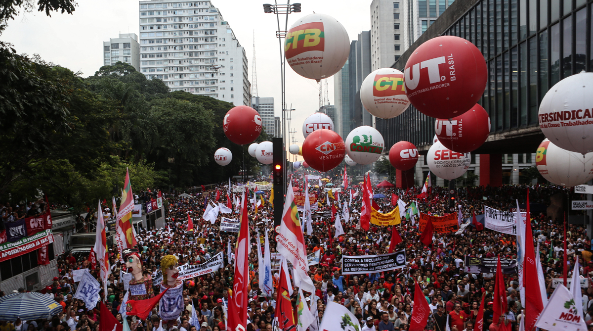 En la avenida Paulista de São Paulo se reunieron más de 300 mil manifestantes.