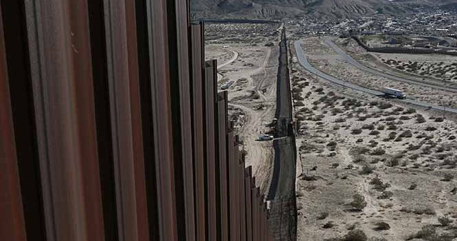 Estados Unidos hizo pública una petición de propuestas para el muro que ha sido denunciado como una muestra de la discriminación y el racismo en esa nación.