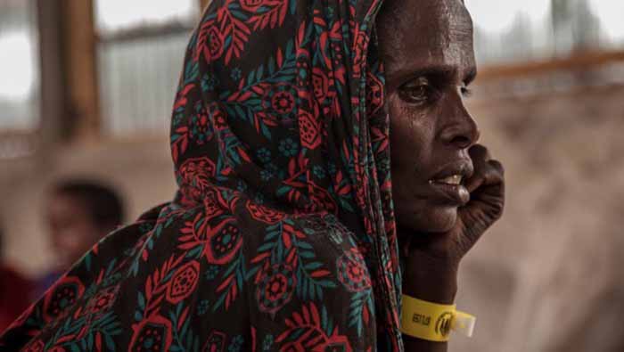 Aisha Yussuf Abdi, de 40 años, es una de los 4.300 refugiados somalíes que ha dejado  todo para salvar a sus siete hijos.
