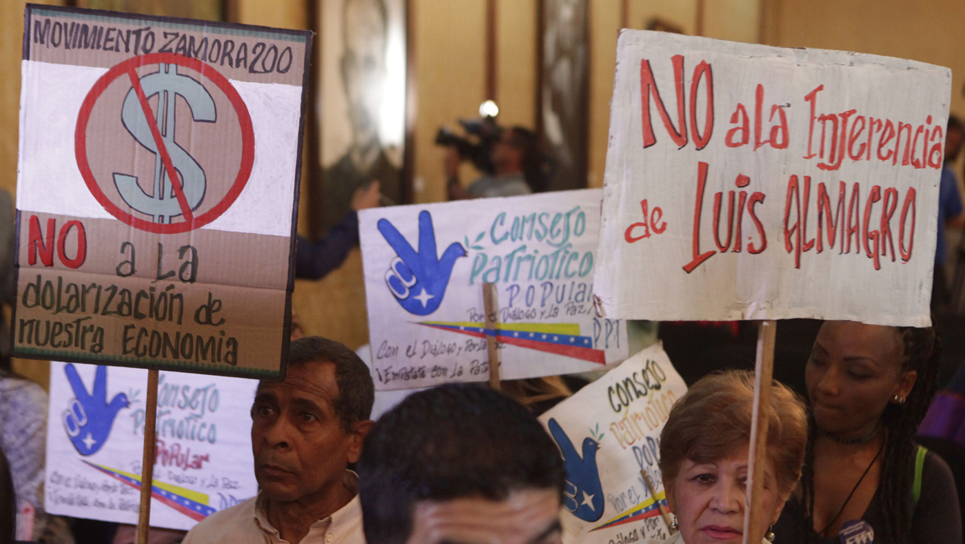 La intención de Almagro de suspender a Venezuela de la OEA ha sido considerada por varios como un intento de chantaje.