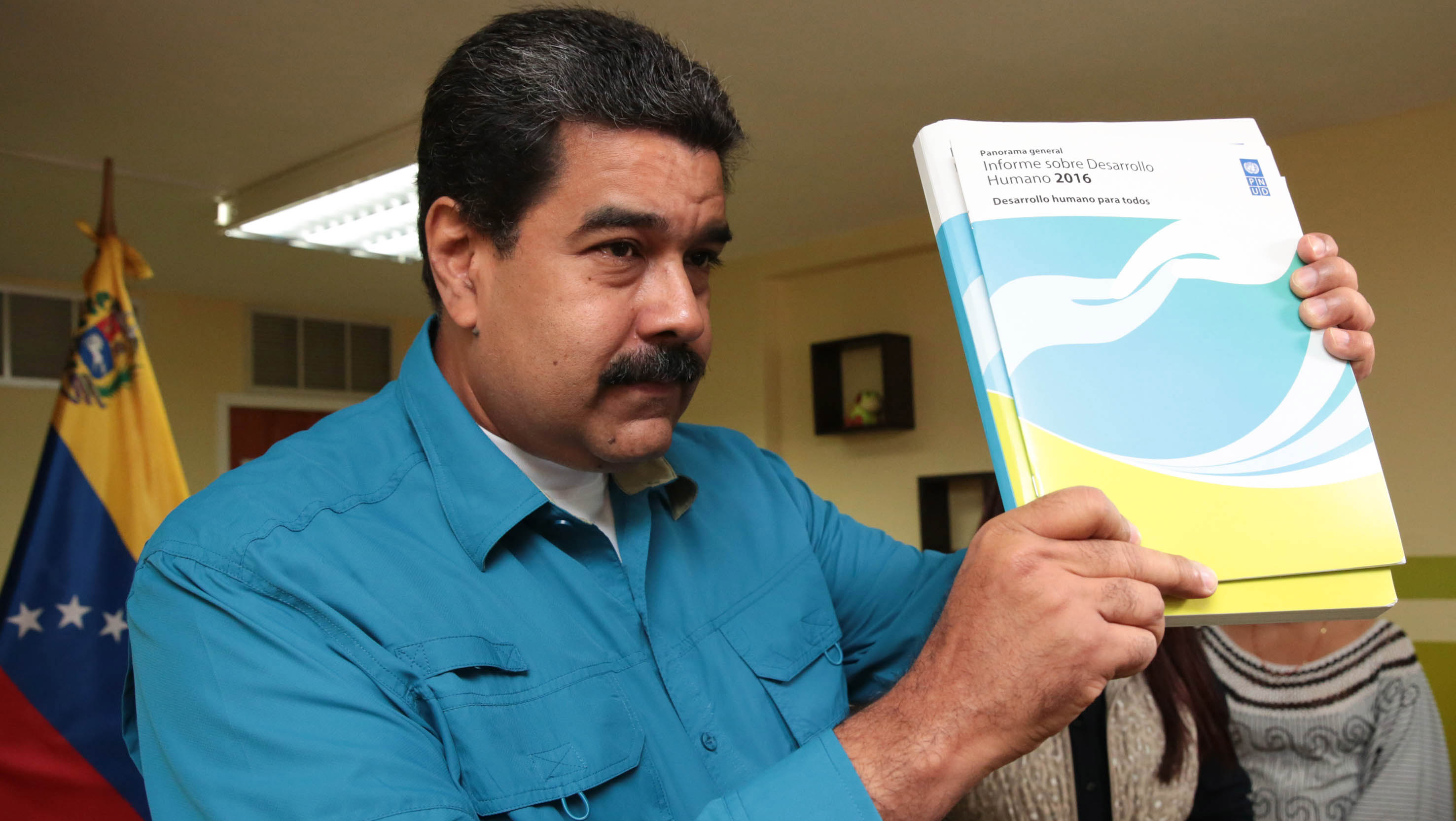 Maduro recibió el informe sobre desarrollo humano del PNUD.