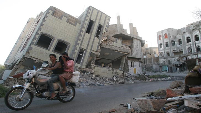 Al menos 100 civiles mueren cada mes en Yemen a causa de los bombardeos de Arabia Saudita.