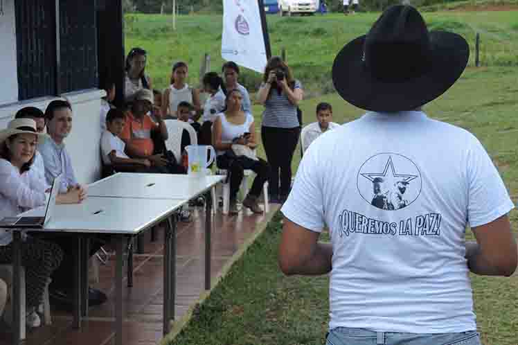 Con esta iniciativa se cumple un derecho de todo colombiano de acceder a la cultura, a los libros y la lectura en cualquier sitio del territorio nacional, expresó Consuelo Gaitán.
