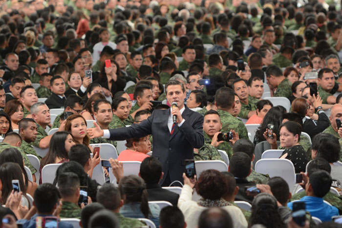Enrique Peña Nieto calificó de inadmisibles e inaceptables las expresiones que descalifican a las fuerzas armadas de México.
