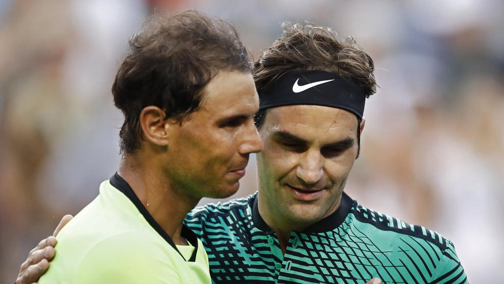 Federer (d) viene de derrotar a Nadal en Indian Wells.
