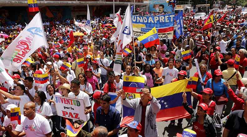 La juventud revolucionaria respaldó al presidente Nicolás Maduro y ratificó su compromiso en defensa de la paz y la soberanía nacional. 
