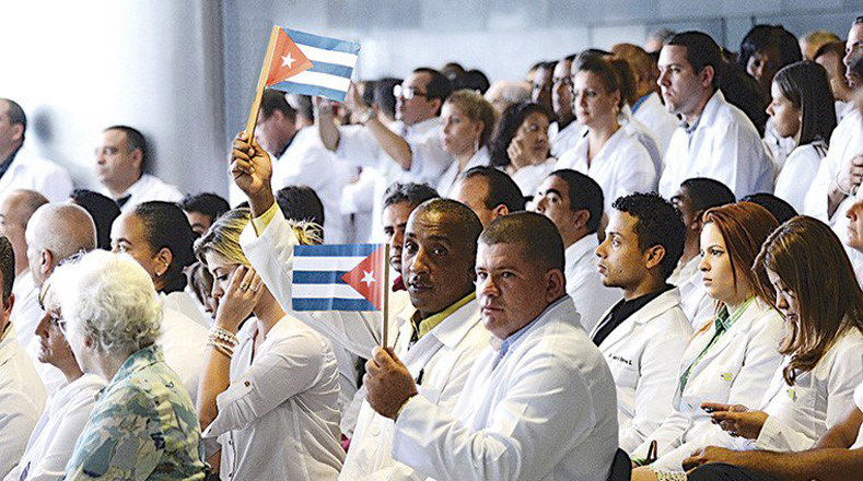 Las comunidades peruanas agradecen la presencia de médicos cubanos en el país y su atención humanitaria.