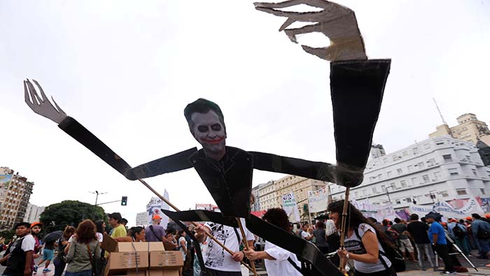 Las protestas contra las políticas económicas de Macri se intensificaron desde marzo.