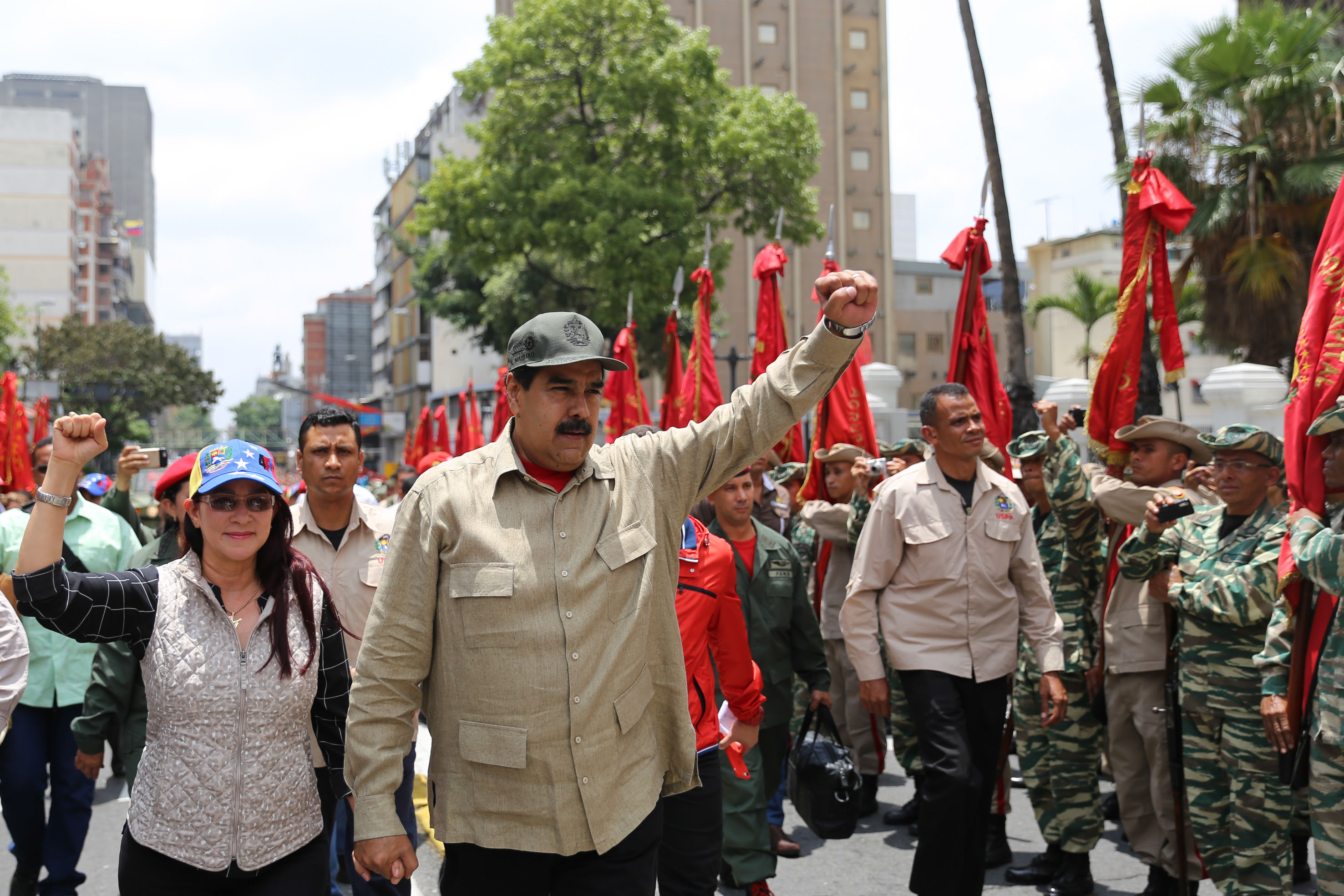 Maduro aprobó este lunes el plan de expansión de la Milicia Nacional Bolivariana para elevar su apresto operacional.
