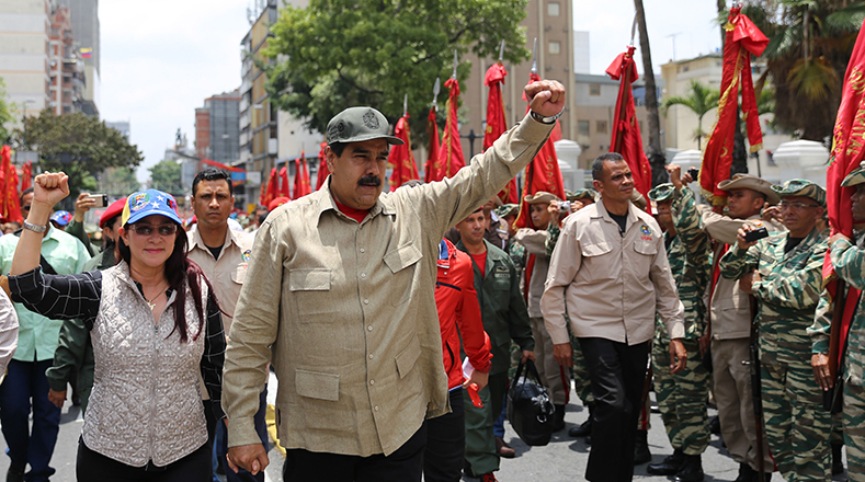El presidente Nicolás Maduro aprobó este lunes los planes para expandir las 199 áreas de la Milicia Nacional Bolivariana para elevar su apresto operacional en actividades de defensa integral de la Nación.